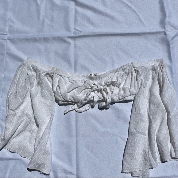 Off the Shoulder Mini top 💛 - Picture 2 of 4